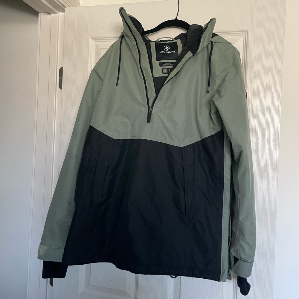 Volcom womens Gore- Tex snow jacket